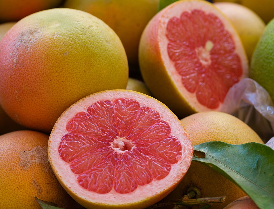 grapefruits sliced